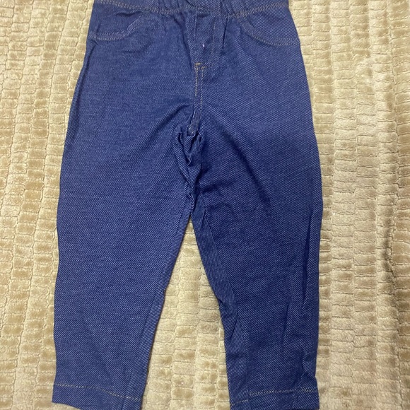 Carter’s baby girl fleece Hoodie 3Pc set 18m
NWT - Picture 7 of 7